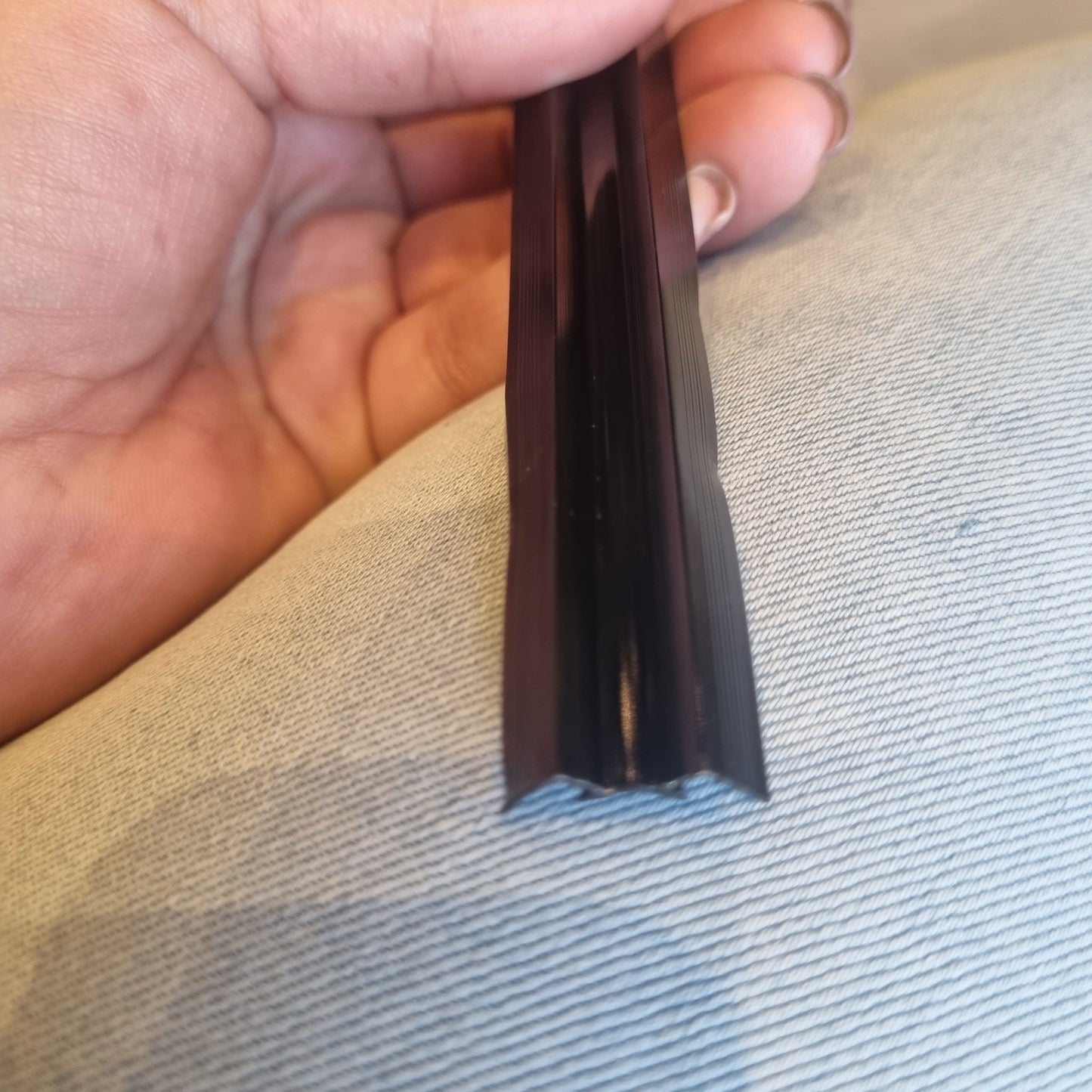 PERFIL INTERIOR UV 3 MM NEGRO