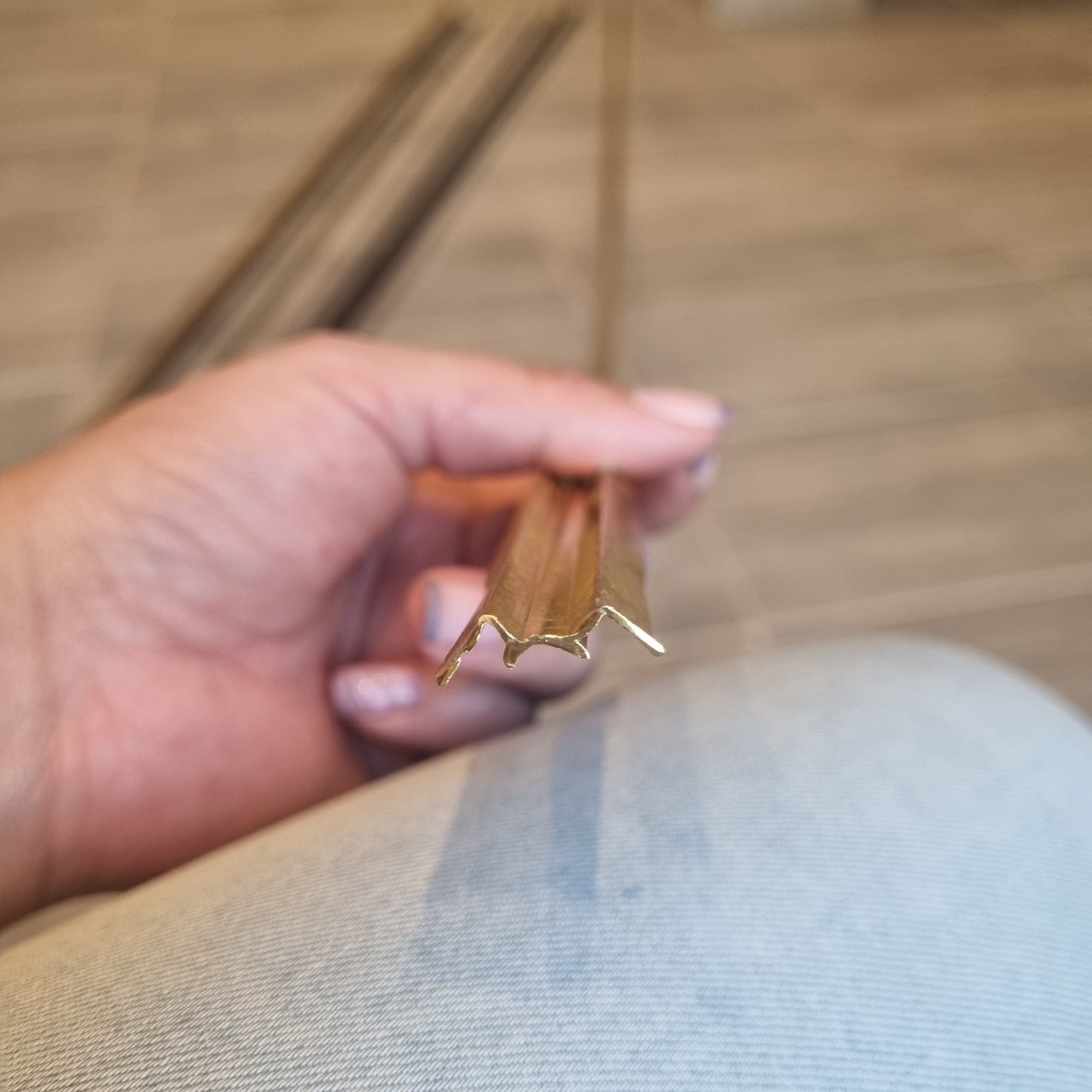 PERFIL INTERIOR UV 3 MM DORADO