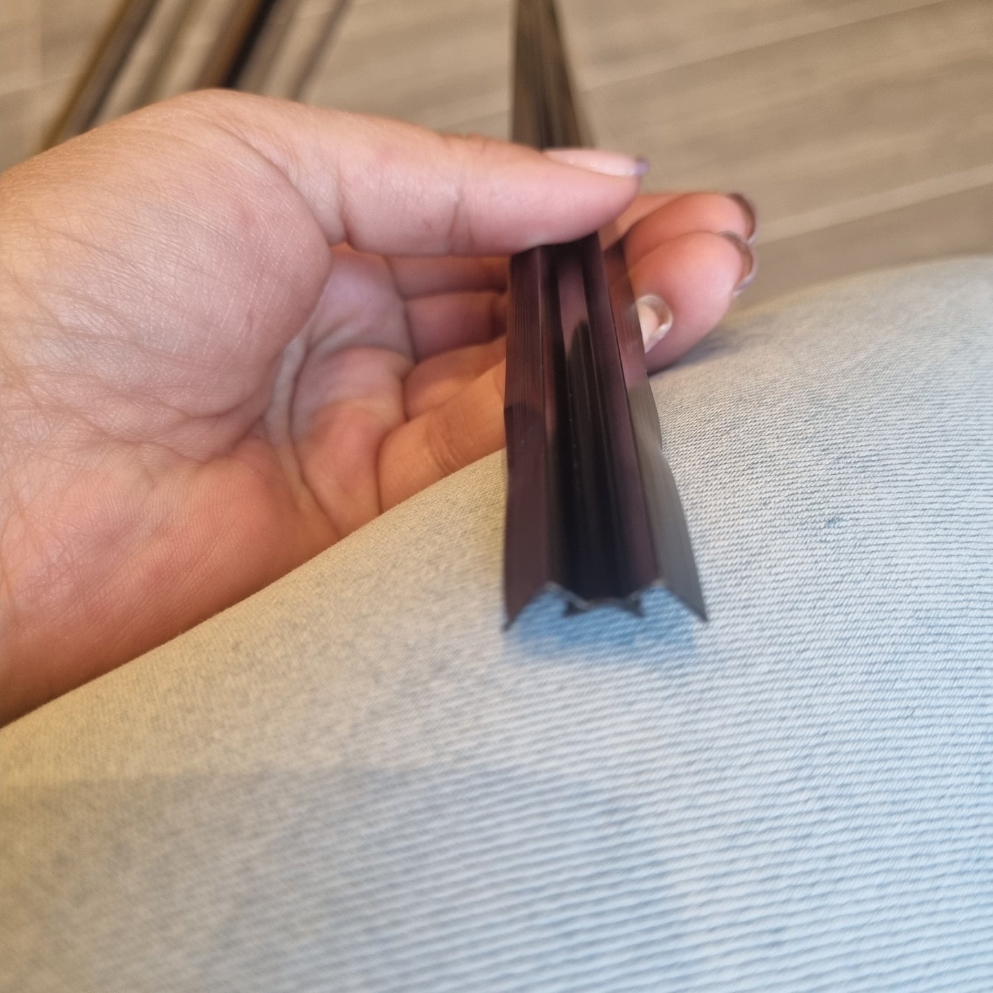 PERFIL INTERIOR UV 3 MM NEGRO
