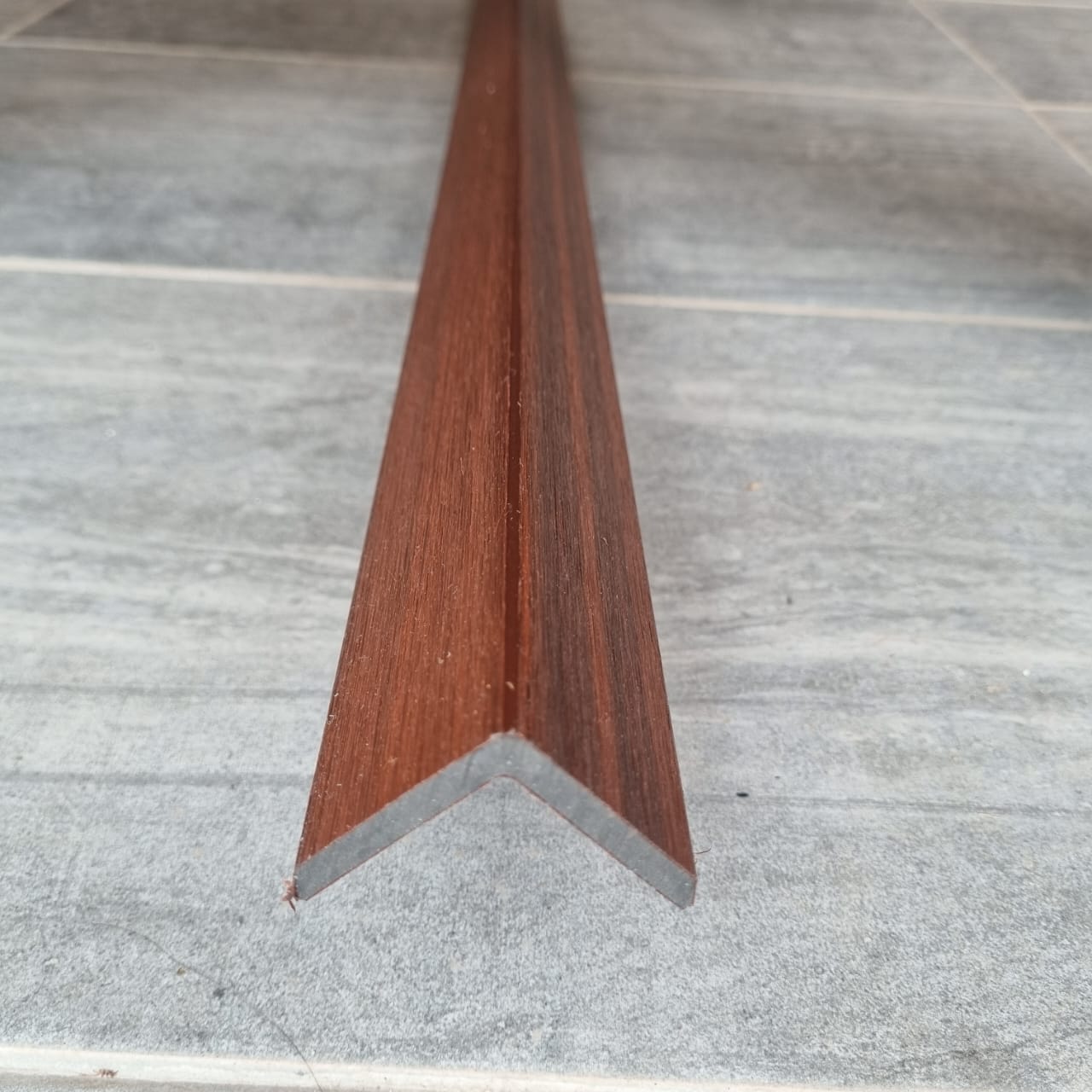 PERFIL ROSEWOOD  EXTERIOR 45*45*2900