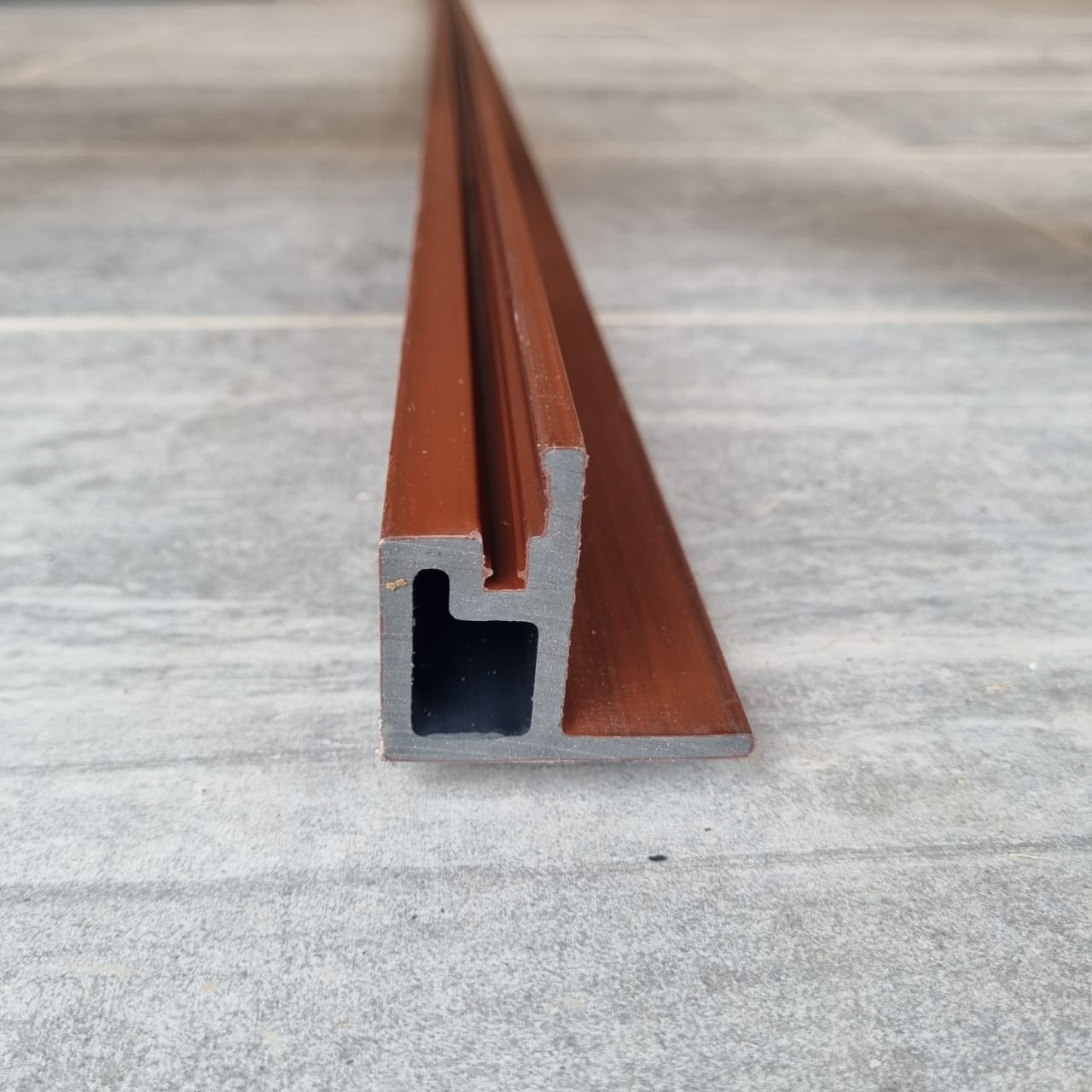 PERFIL TERMINACION ROSEWOOD EXTERIOR 50*55*2900