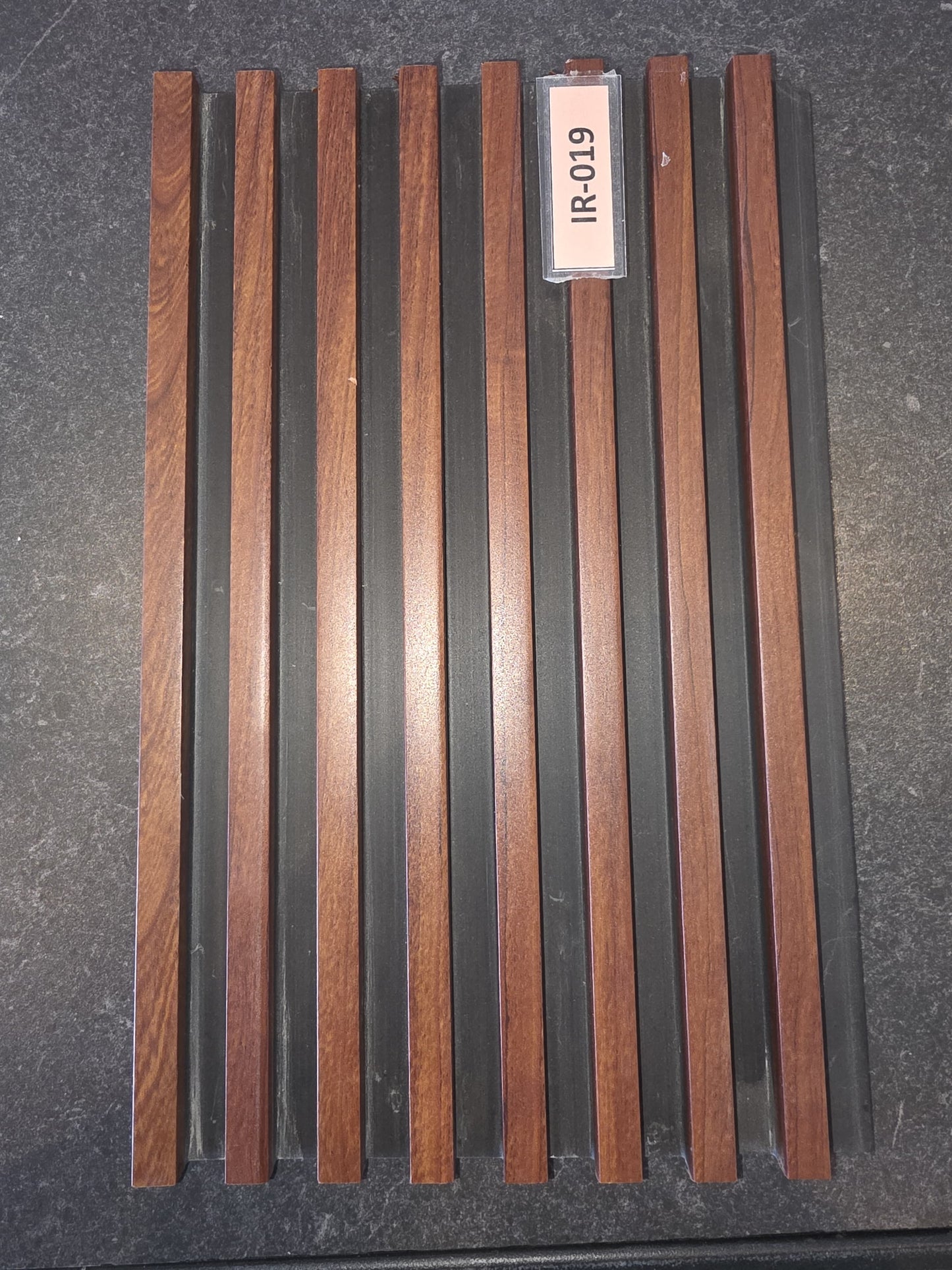 PANEL DECORATIVO HALF IR-019 2500